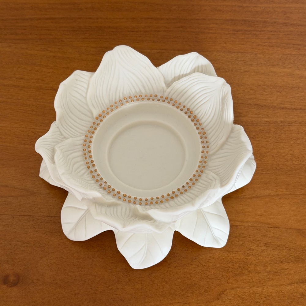 🕯️ PartyLite Vintage Magnolia Lotus Blossom Ivory Floral Candle Holder